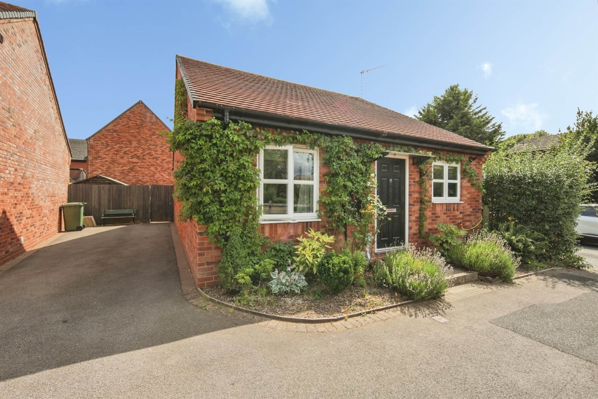 Property at Arderne De Gray Road, Wolston, COVENTRY